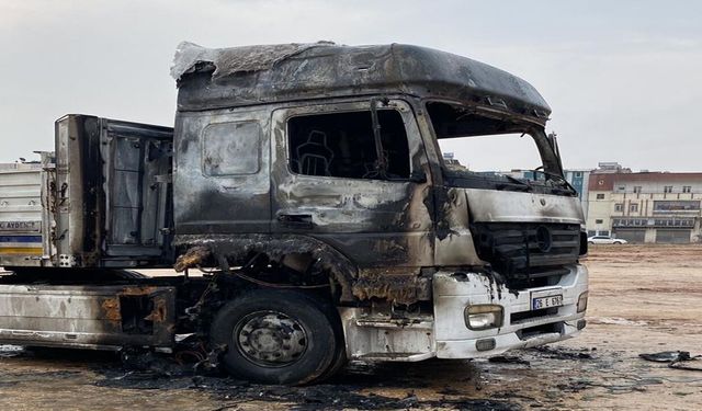 Eyyübiye’de Sabaha Kabus: Park Halindeki Tır Alev Aldı