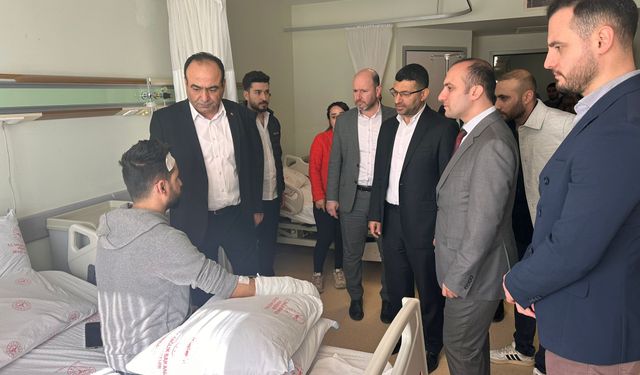 Viranşehir’de Saldırıya Uğrayan Başhekim Yardımcısına Moral Ziyareti