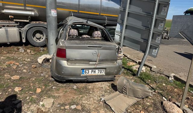 Viranşehir’de tanker ile otomobil çarpıştı