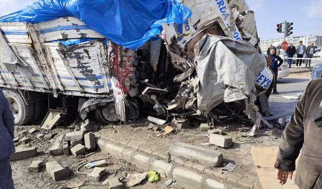 Şanlıurfa’da Zincirleme Kaza! Ölü Ve Yaralılar Var