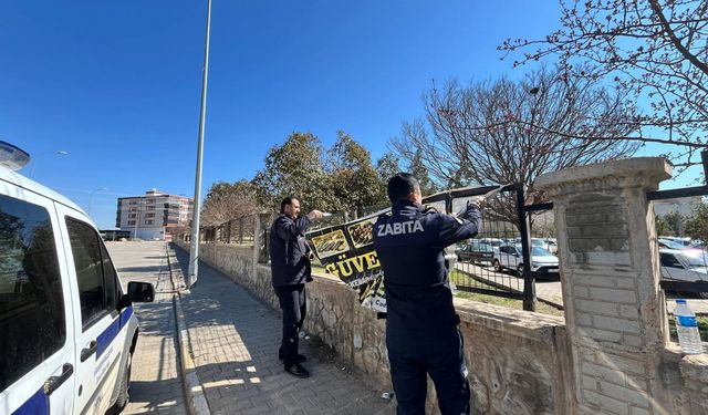 Kent Estetiğini Bozan İzinsiz Afişler Kaldırıldı