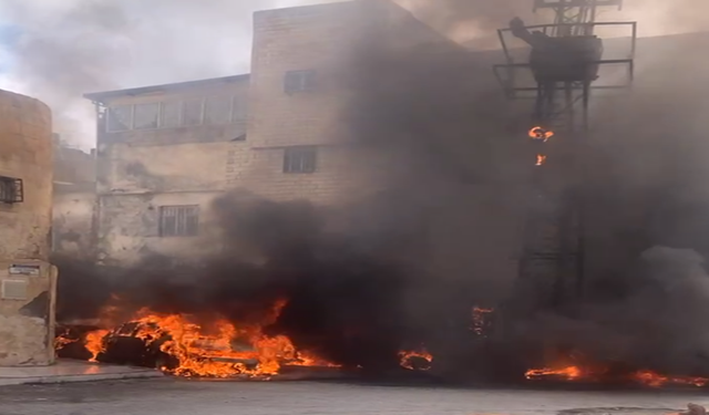 Şanlıurfa’da Trafo Faciası: 3 Araç Kül Oldu