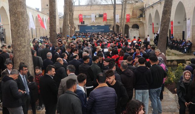 Şanlıurfa’da Bayram Coşkusu: Protokol ve Vatandaşlar Buluştu