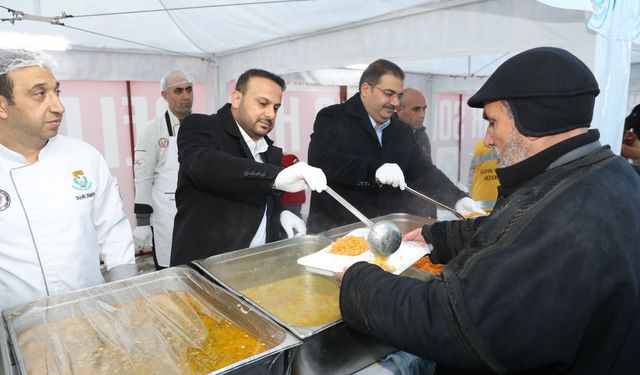 Başkan Canpolat, İftar sofrasında vatandaşlarla buluştu