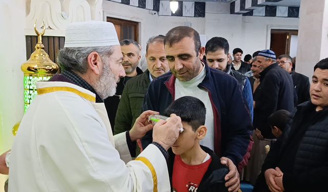 Şanlıurfa’da Kadir Gecesi’nde Sakal-ı Şerif Ziyaret Coşkusu