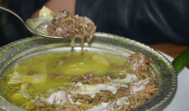 Şanlıurfa’da Bayram Geleneği: 7 Bin Kişiye Tirit İkramı