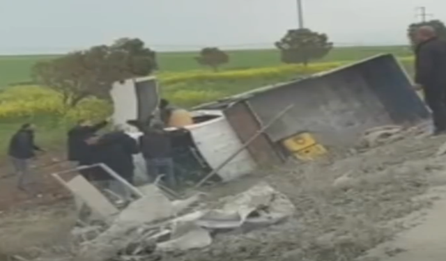 Ceylanpınar-Viranşehir Yolu’nda Feci Kaza: 4 İşçi Yaralandı