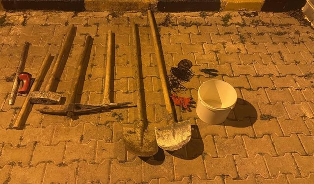 Harran’da kaçak kazıya suçüstü: 5 gözaltı