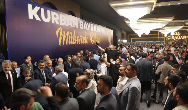 Bayramlaşmada AK Parti Şanlıurfa’ya Yoğun Katılım