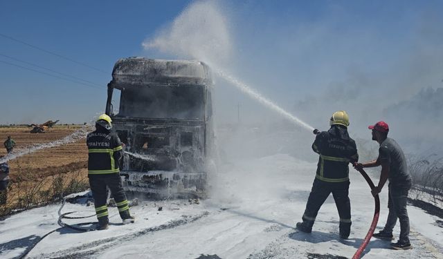 Eyyübiye’de Seyir Halindeki Tır Alev Alev Yandı!
