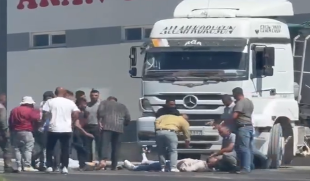 Şanlıurfa’da Feci Kaza! Tır ile Motosiklet Çarpıştı: 2 Ağır Yaralı
