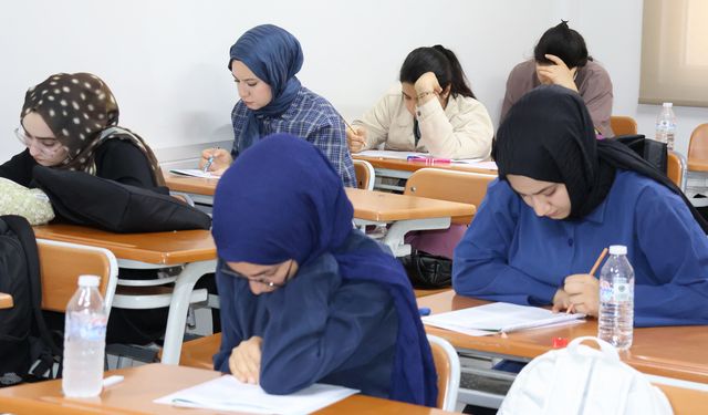 Haliliye’de Gençler YKS’ye Seri Denemelerle Hazırlanıyor