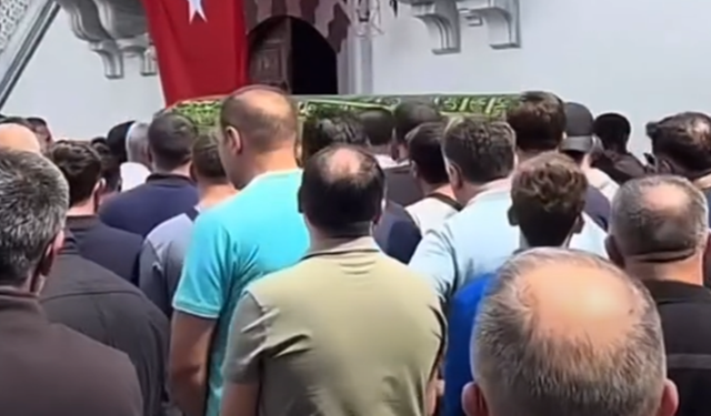 Almanya’dan Halfeti’ye Acı Haber! Gölette Kaybolan Genç Toprağa Verildi