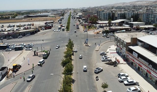 Büyükşehir'in Dev Ulaşım Projesinde İlk Kazma Vuruldu