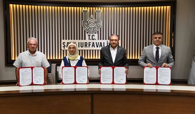 33 Yıl Öğrenci Yetiştirdi, Şimdi Şanlıurfa’ya Okul Kazandırıyor