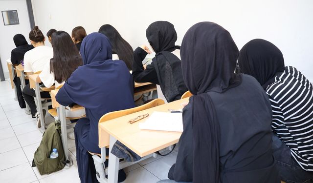 Haliliye’de Üniversite Adaylarına Ücretsiz Yaz Kursu