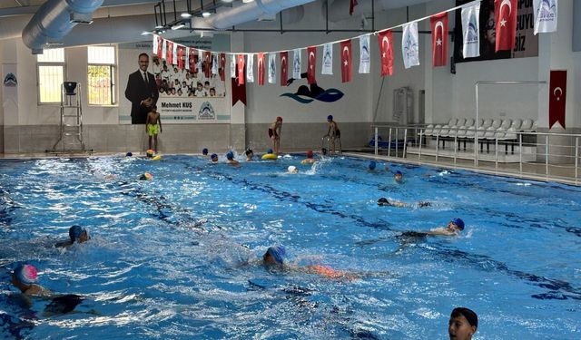 Eyyübiye’de Çocuklar Güvenle Serinliyor