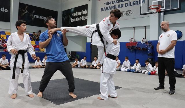 Şanlıurfa’da Çocuklar Yazı Sporla Geçiriyor! Karate Kurslarına Yoğun İlgi
