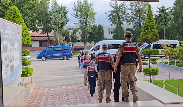 Sahte Kimlik Çetesi Çökertildi! Şanlıurfa Dahil 8 İlde Dev Operasyon