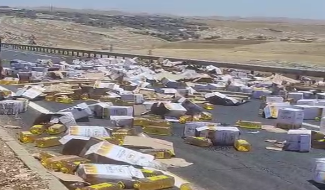 Şanlıurfa’da Sıvı Yağ Yüklü Tır Devrildi!