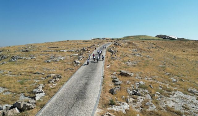 Klaus Schmidt Anısına Göbeklitepe'ye Pedal Çevirdiler