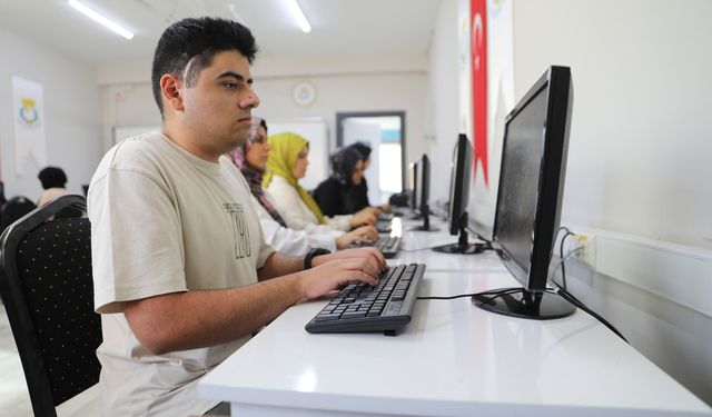 Haliliye Belediyesi'nden Gençlere Ücretsiz F Klavye Eğitimi