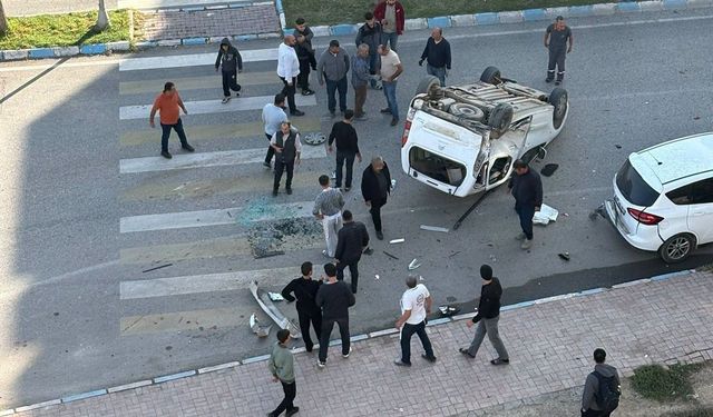 Birecik’te Korkutan Kaza! Belediye Aracıyla Çarpıştı