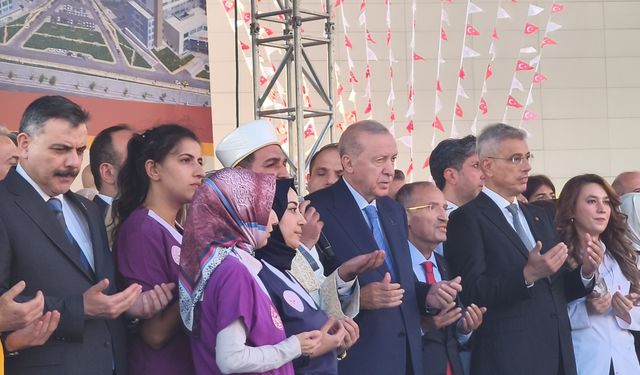 Cumhurbaşkanı Erdoğan açtı! Şanlıurfa’nın dev hastanesi hizmete girdi