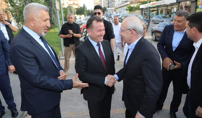 Gaziantep'e gelen Kılıçdaroğlu, Nizip'e sürpriz ziyarette bulundu
