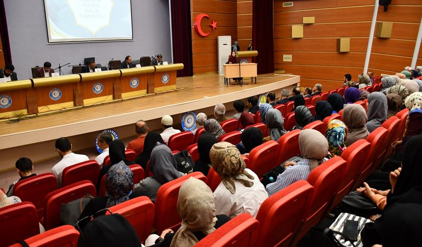 HRÜ İlahiyat Fakültesi’nde Hafızlık ve Kur’an-ı Kerim’i Güzel Okuma Yarışması