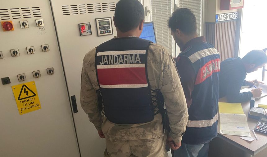 Şanlıurfa’da Jandarmadan Akaryakıt İstasyonlarına Denetim