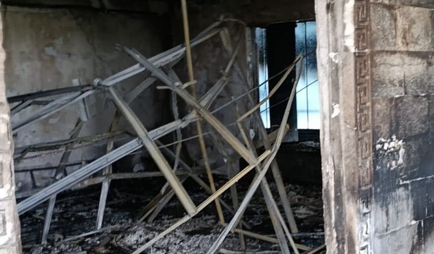 Şanlıurfa’da ev yanarak kül oldu
