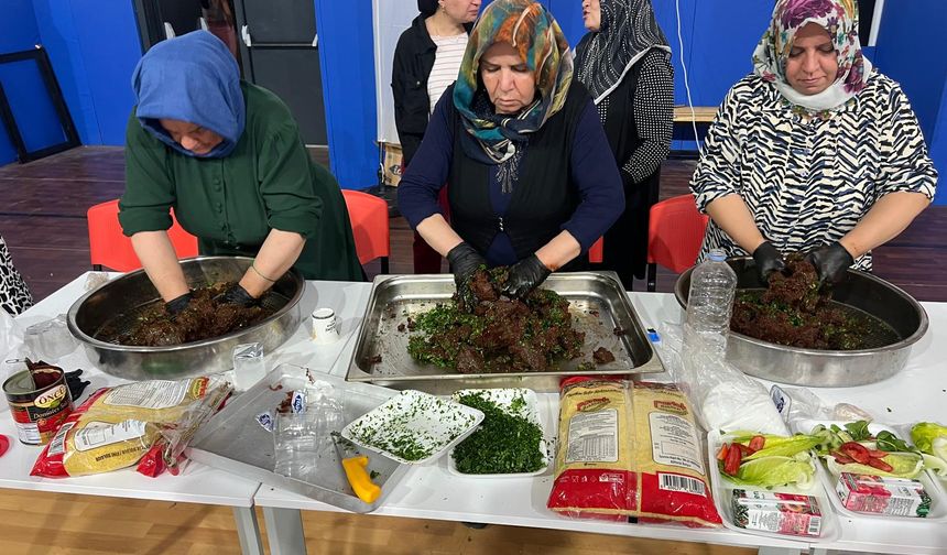 Engelleri Aşan Lezzet: Şanlıurfa Çiğköftesi Malatya’da Yoğruldu