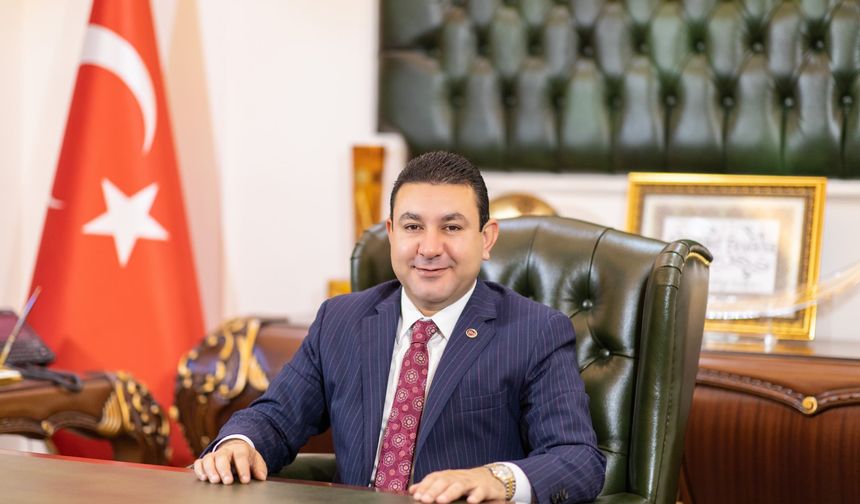 Başkan Özyavuz: Babalık Kutsal Bir Vazifeyi Üstlenmektir