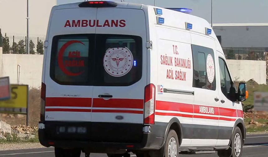 Siverek’te Otomobil Traktörü Çarptı, 1 Ölü, 2 Yaralı