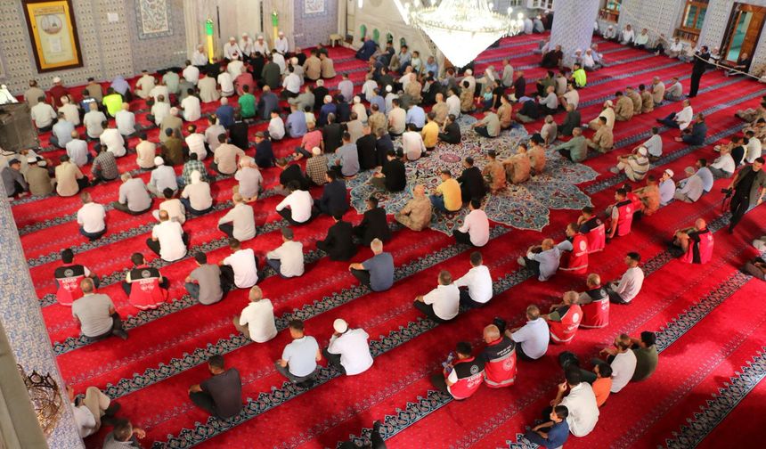 Şanlıurfa’da 15 Temmuz şehitleri için mevlit okutuldu