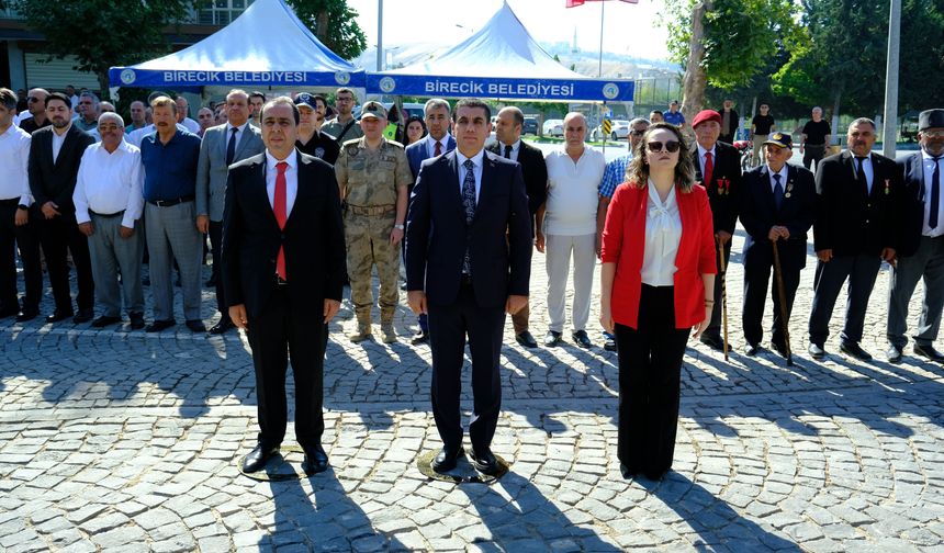 Birecik’in Düşman İşgalinden Kurtuluşunun 105. Yıl Dönümü Törenle Kutlandı