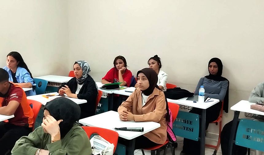 Süleymanşah Gençlik Merkezi’nde Yaz Dersleri Başladı