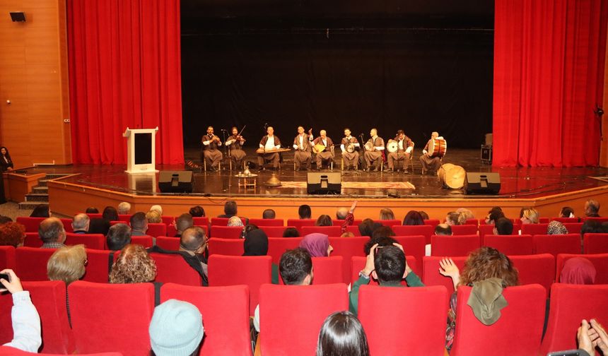 Urfa Türküleri Bozkırın Kalbinde Yankılandı