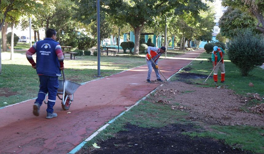 Haliliye’de Yeşil Dönüşüm: Parklar Yenileniyor, İlçe Güzelleşiyor