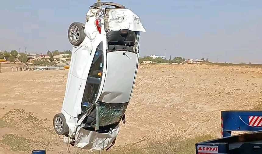 Viranşehir’de Otomobil Uçuruma Yuvarlandı