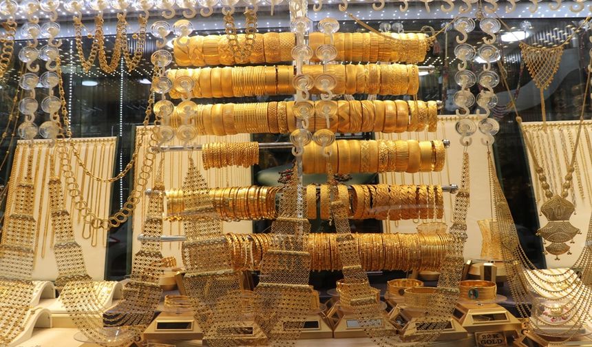 Altın Fiyatları Rekor Kırdı! Çeyrek Altın 10 Bin TL’yi Geçti