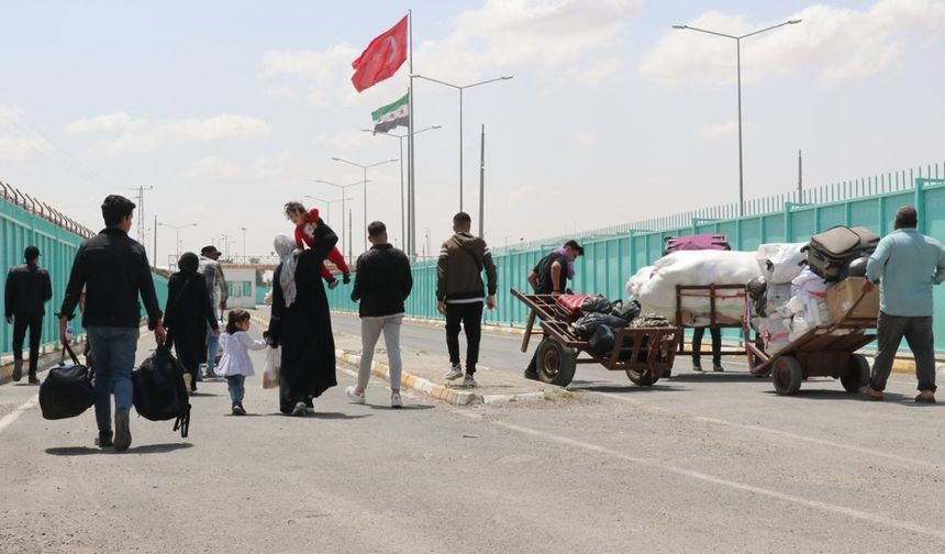 Bakan Yerlikaya: 550 Bin Suriyeli Gönüllü Olarak Ülkelerine Döndü