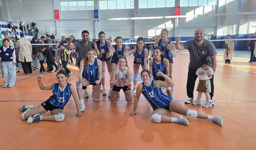 Viranşehir’in Filenin Sultanları 10’da 10 Yaparak İlk Yarıyı Lider Tamamladı!