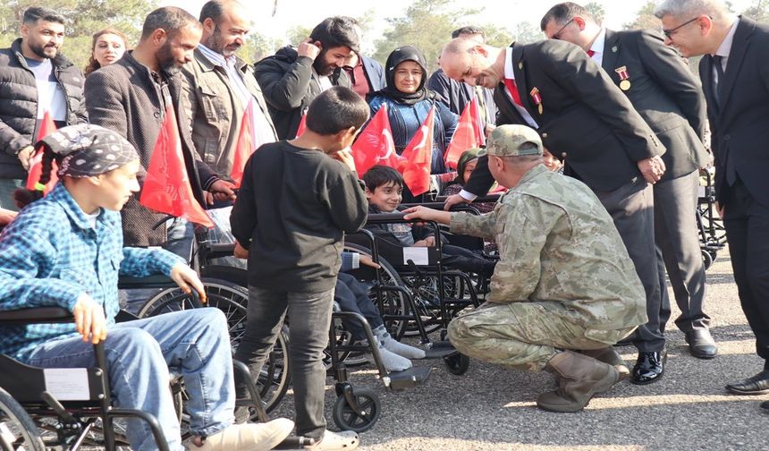 Şanlıurfa’da İhtiyaç Sahibi Engellilere Tekerlekli Sandalye Dağıtımı Yapıldı