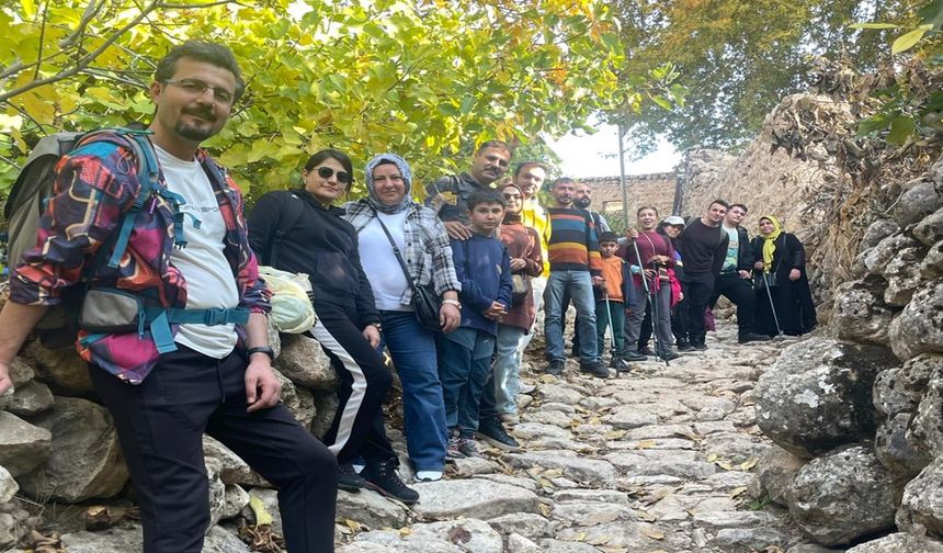 Şanlıurfa’dan Doğa Severler Mardin Yardere Şelaleleri’nde Bir Araya Geldi