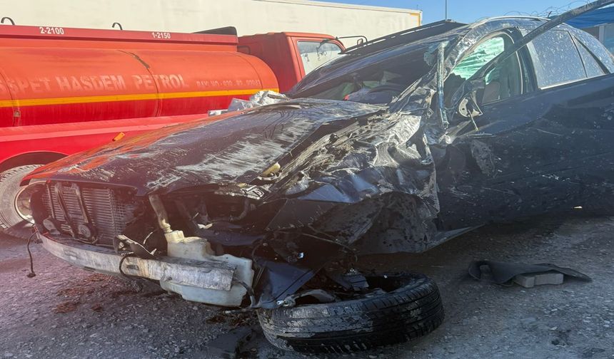 Birecik Bağlarbaşı Mahallesi Muhtarı Mehmet Öztürk Trafik Kazasında Yaralandı