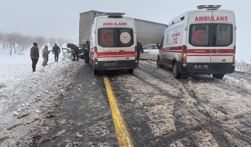 Viranşehir’de Kar Yağışı Zincirleme Kazaya Yol Açtı: 4 Yaralı