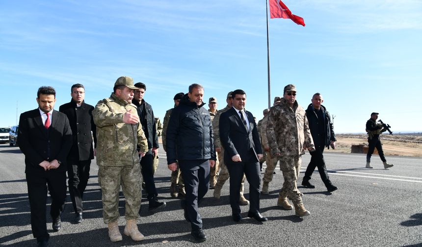 Şanlıurfa Valisi Hasan Şıldak’tan Suriye Sınırında İnceleme