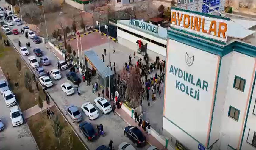Aydınlar Koleji Bursluluk Sınavına Yoğun İlgi
